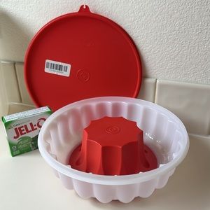 Tupperware Fluted Gel-Ring Mold Versatile 6 cup